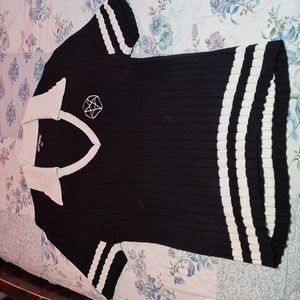 Hot Topic Black & White Knit Top Vest